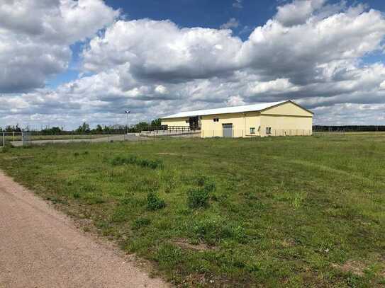 Lagerhalle und/oder Freiflächen zu vermieten