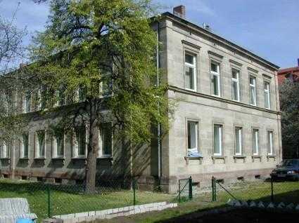 Renovierter 3,5-Zimmer- Altbau-Charme mit EBK in Stadtlage sucht nette Mieter