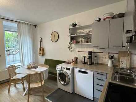 RESERVIERT: Modernisierte 1,5-Zimmer-Wohnung mit Garten-und Terrassenzugang und Einbauküche