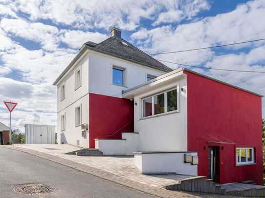 Renoviertes Mehrfamilienhaus mit Terrasse und Garten