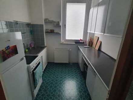 Modernisierte 1-Zimmer-Wohnung mit Balkon und EBK in Bielefeld
