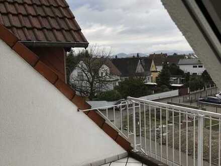 4,5-Raum-Maisonette-Wohnung mit EBK und Balkon in Lorsch