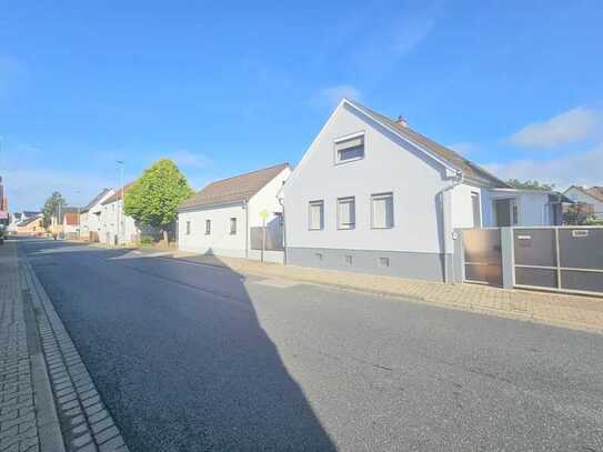 Perfekt für die Familie! Einfamilienhaus mit großem Garten - mitten in Schöneck/Büdesheim