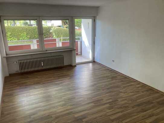 Erdgeschosswohnung mit Balkon und inkl. EBK in Viechtach zu vermieten!