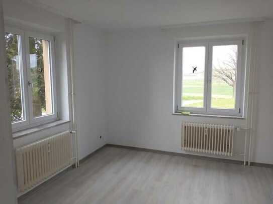 Grenznahe, helle 4-Zimmer-Wohnung mit Weitblick