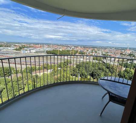 Apartment im 25. Stock des Augsburger Hotelturms – Erstklassige Lage und spektakuläre Aussicht!