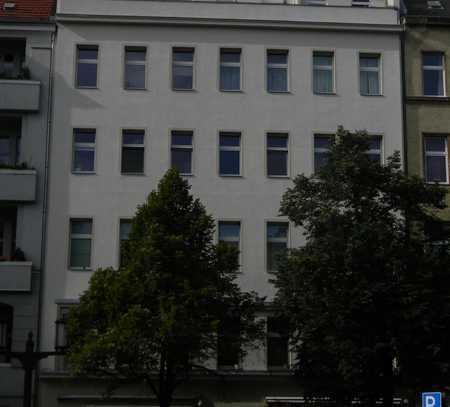 Geschmackvolle, modernisierte 2-Raum-Terrassenwohnung mit Balkon und EBK in Berlin Charlottenburg