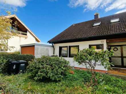 Gelegenheit! Schöne Doppelhaushälfte in ruhiger Lage mit 2 Balkone, Garten und Garage!