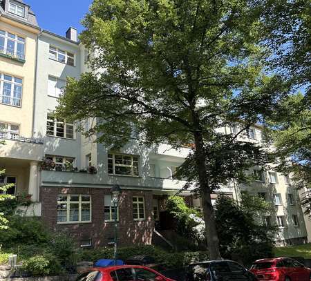 DG-Wohnung mit Balkon u. Terrasse, GWC mit Fenster sowie Tageslichtbad auf dem Kaßberg!