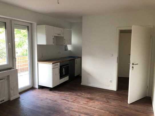 Sanierte, attraktive 1-Zimmer-Wohnung in Königstein mit EBK und Balkon: