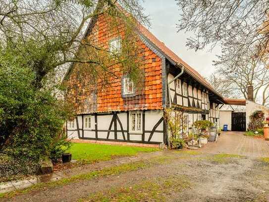 Vermietetes Bauernhaus mit 2 Wohneinheiten und großem Grundstück in Salzgitter