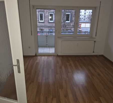 Schöne 3-Zi-Wohnung mit Balkon am Maxfeld