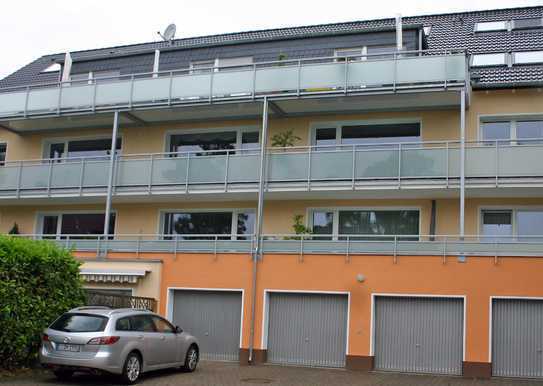 Neuwertige 3,5-Zimmer-Maisonette-Wohnung mit Balkon in Essen.