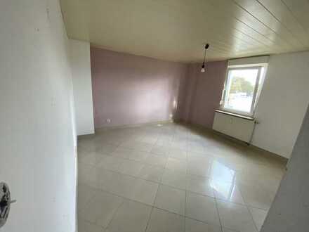 Freundliche 3-Zimmer-Dachgeschosswohnung mit Einbauküche in Offenbach-Bürgel