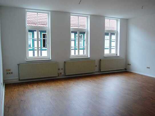 Modernisiertes 1 Zimmer Appartement, Küche, Bad direkt in der Alfelder City