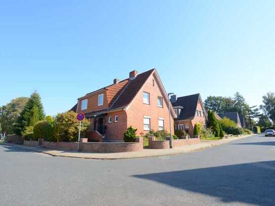 Vielseitiges Einfamilienhaus mit Einliegerwohnung und großem Garten nahe dem Westküstenklinikum