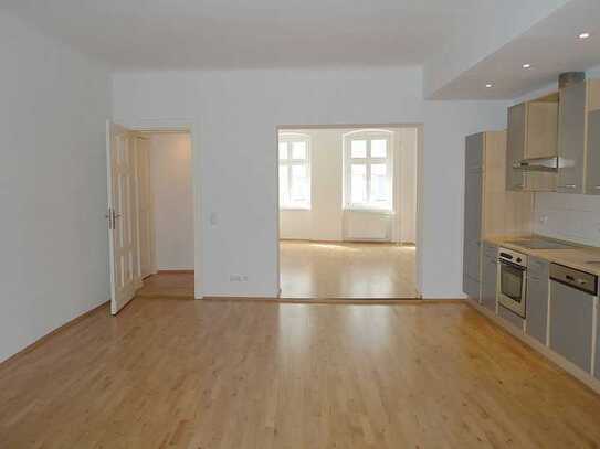 Linienstraße - charmanter Altbau im Scheunenviertel – große Wohnküche – Balkon - 3 Zimmer