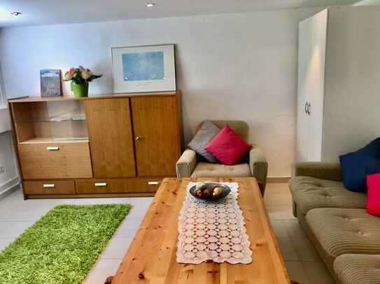 Möblierte 1-Zimmer-Souterrain-Wohnung mit Einbauküche in Göttingen-Geismar
