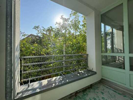 AM TEGELER HAFEN - MICH MUSS MAN NOCH RENOVIEREN TOLLE HELLE 2 Zi WOHNUNG MIT BALKON & WASSERBLICK