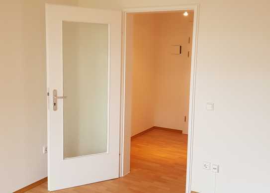 Wunderschöne und gemütliche 1-Zimmer-Wohnung mit EBK in Ingolstadt von privat