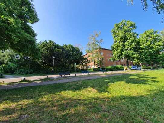 Schöne Wohnung mit Balkon*Garten zur Pacht möglich*See um die Ecke