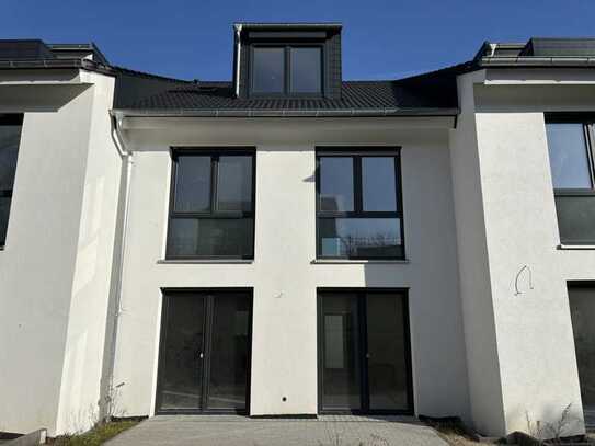 WIESLOCH - SCHATTHAUSEN 

Provisionsfrei! Moderner Neubau - Reihenhaus in ruhiger Feldrandlage!