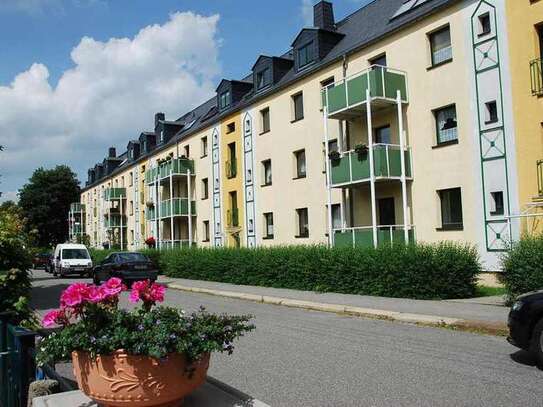 Kleine 2-Raum-Wohnung mit Balkon und Tageslichtbad