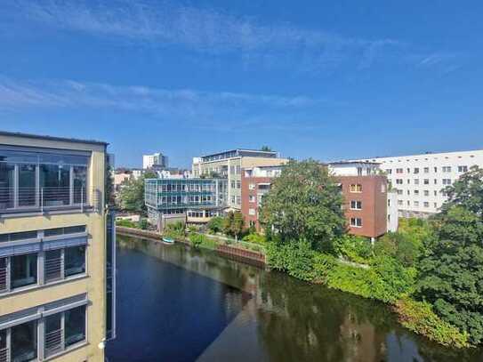 Auf der Suche nach einem Büro in Uhlenhorst? Hier ist es! Helle Büroflächen mit Terrasse mieten.