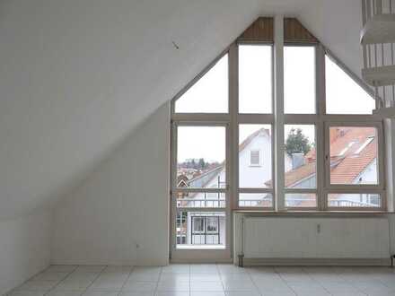 Schöne Maisonette Wohnung in Stuttgart Plieningen 1200 € - 71 m² - 2.5 Zi.
ab April