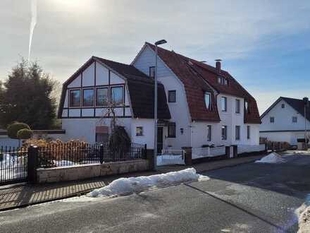 Freundliche und gepflegte 8-Zimmer-Doppelhaushälfte zum Kauf in Einbeck, Einbeck