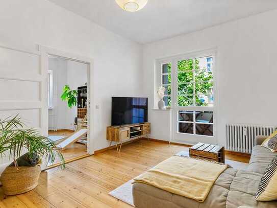 Lichtdurchflutete 3-Zimmer-Wohnung mit Balkon in ruhiger Lage von Charlottenburg! FREIWERDEND