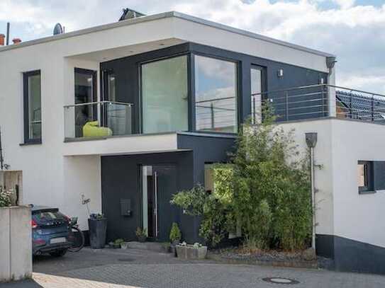 Möbliertes Architektenhaus in Rheinbreitbach ab 1. Oktober