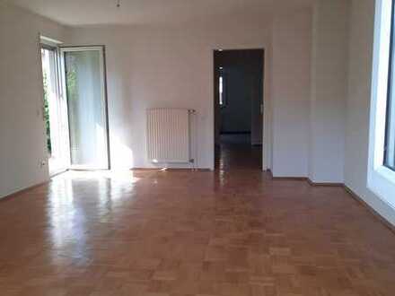 sehr schöne helle 3-Raum Wohnung mit Terrasse