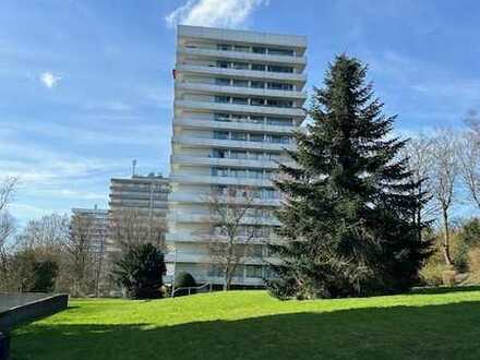 helle 4-Zimmer-Wohnung mit Balkon, EBK und Garage-Stellplatz in Wuppertal