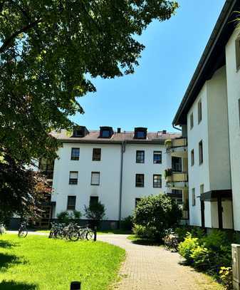 München Allach - Große, absolut ruhige 5 Zimmer-Maisonette Wohnung, ab Oktober frei