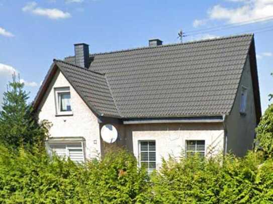 Preiswertes, modernisiertes 5-Raum-Einfamilienhaus in Ulmen
