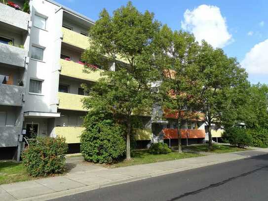 Schöner Ausblick! Geräumige 1-Raum-Wohnung mit Balkon