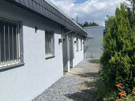 Mit Terrasse/Garten und Küche, exklusives 1-Zimmer Apartment in Neuss, Renovierung folgt