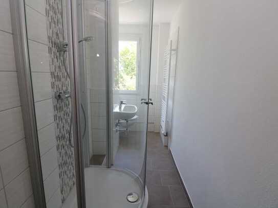 Auch ohne Badekappe Duschspaß garantiert…neu sanierte 2-RW mit Dusche & Balkon!!!