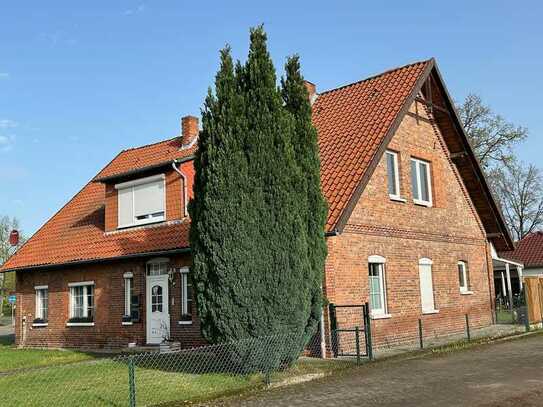 Open House: 16.6.24 11-13 Uhr - Keine Käuferprovision! Modernisiertes Zweifamilienhaus in Nienhagen