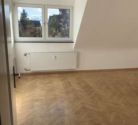 Stilvolle 2-Zimmer-DG-Wohnung in Esslingen