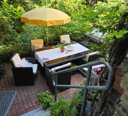 bildschöne 3-ZKB in Jugendstilvilla mit Terrasse zu Privatpark