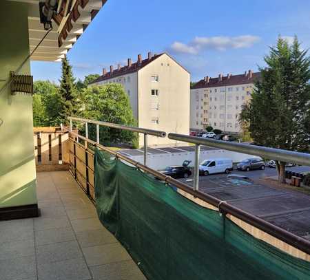 Lichtdurchflutete 4-Raum-Wohnung mit großem Balkon in Lauf an der Pegnitz