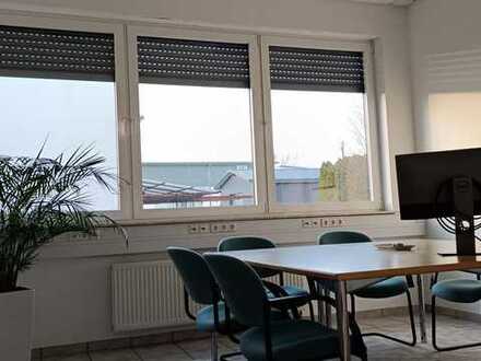 In Wohn- Geschäftshaus helles Büro, 2. OG, 3 Räume, EDV-Netz, Parkpl. ALU-Fenster