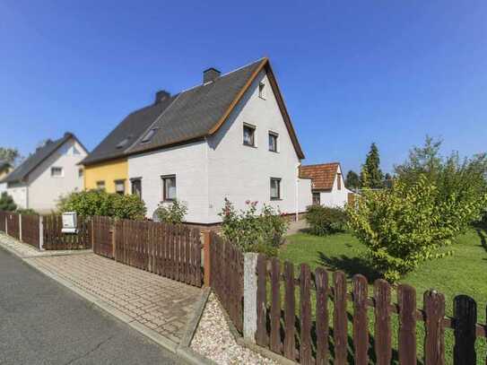 Doppelhaushälfte mit großem Garten in einer ruhigen Wohnsiedlung von Chemnitz Röhrsdorf