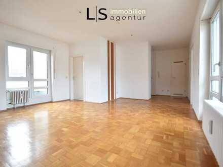 *Top-Wohnung in Top-Lage!* Perfekte 2-Zimmer Wohnung mit Dachterrasse und Balkon!