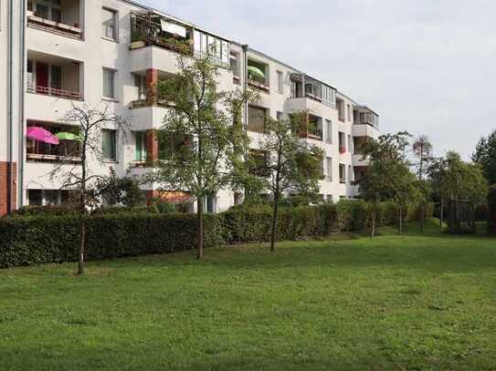 WBS für BRANDENBURG erforderlich! Großzügige Singlewohnung mit Balkon in Teltow!