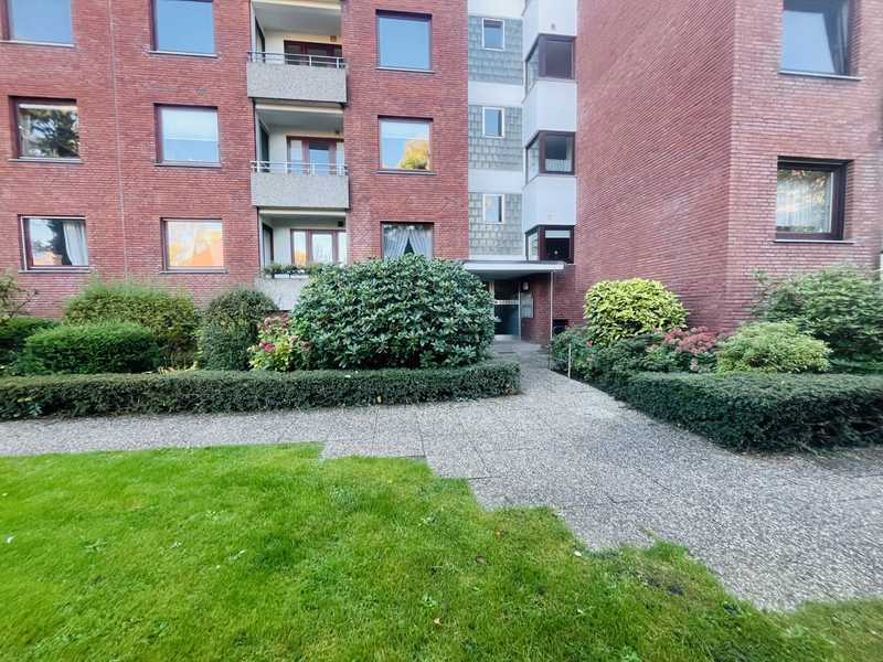 Großzügige 3 Zi.-Whg mit Balkon und Tiefgarage