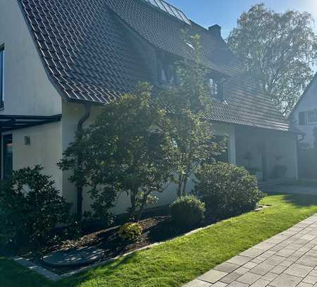 Kernsaniertes Architektenhaus mit Naturpool,Sauna,Kamin, und Doppelgarage in Bestlage Braunschweigs!