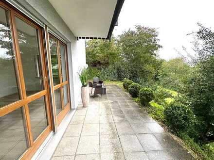 Bezugsfertige, attraktive 3,5-Zimmer-Wohnung mit Terrasse in Neunburg vorm Wald